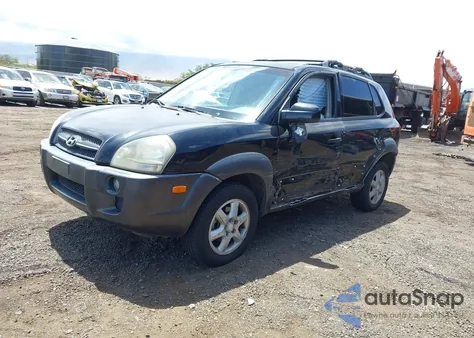 2005 Hyundai Tucson Gls/Lx from USA, damaged, VIN KM8JN72D25U188241